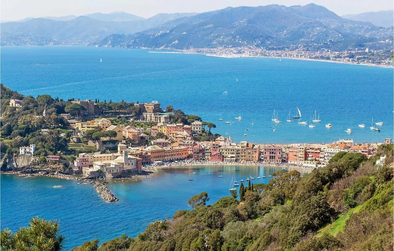 2 Bedroom Amazing Apartment In Chiavari 0*,  Italië