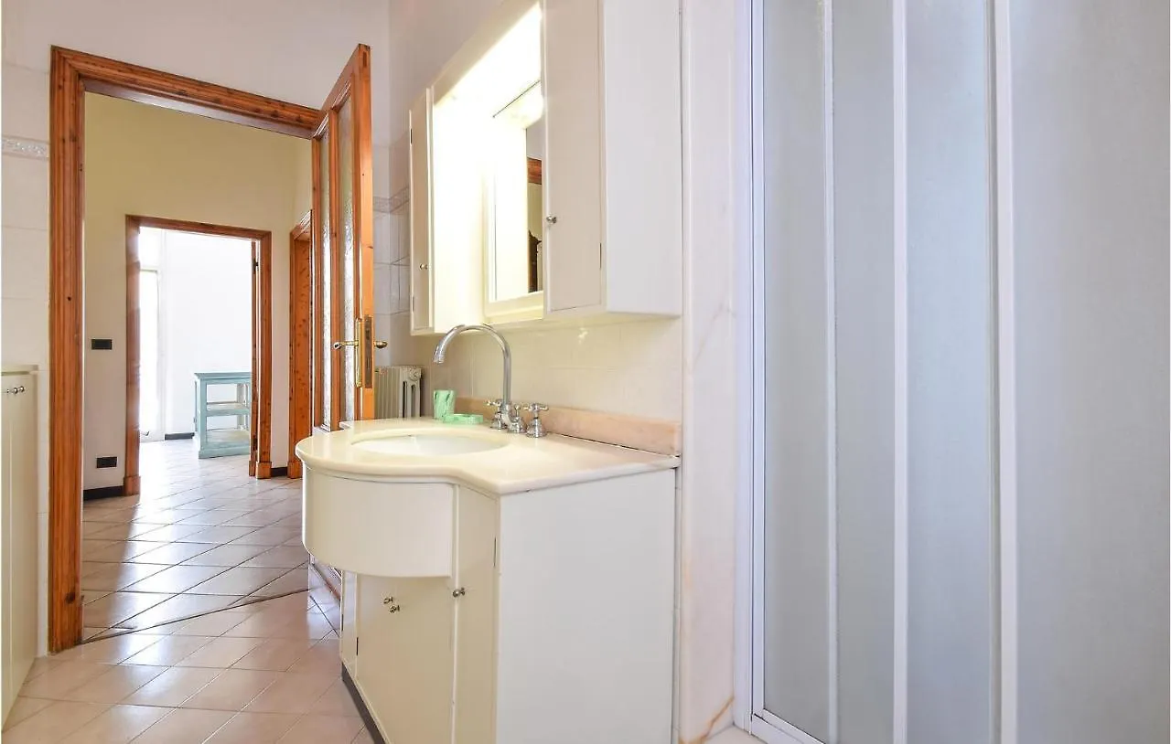 2 Bedroom Amazing Apartment In Chiavari Italy