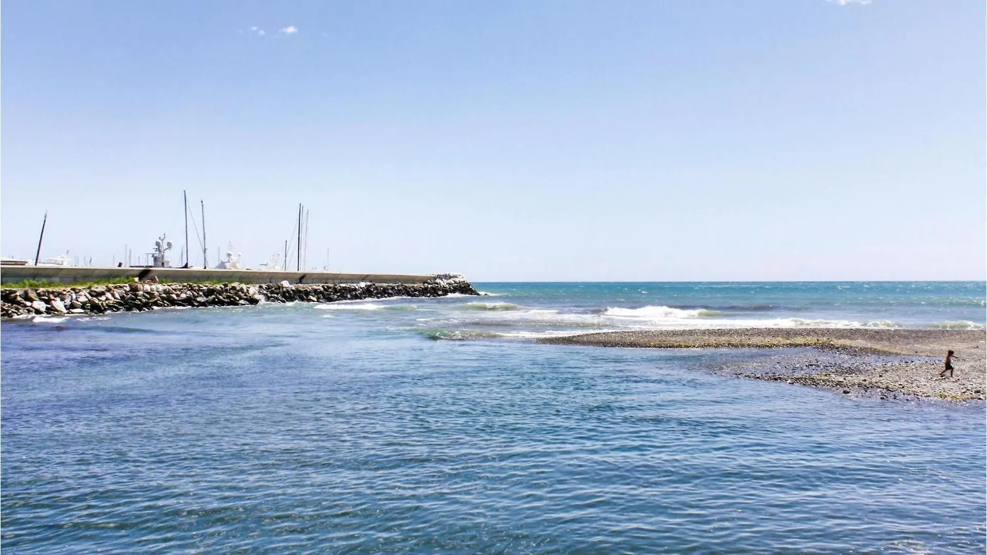 2 Bedroom Amazing Apartment In Chiavari